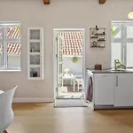 3 Bedroom Awesome In *
